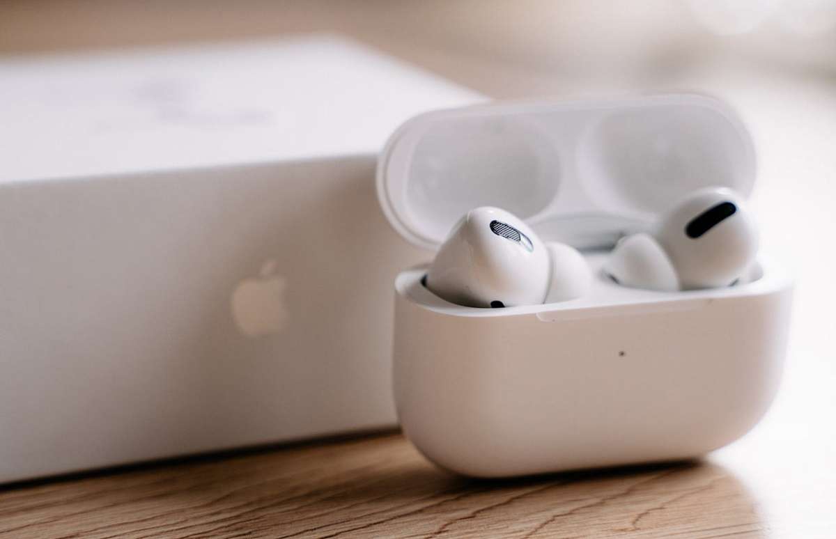 Как отличить оригинал Apple AirPods от подделки?