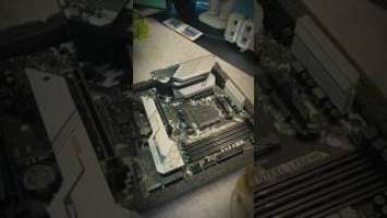 Umas das melhores b550m? Steel legend asrock #placamae #pcgamer #motherboard #tech #viral #shorts