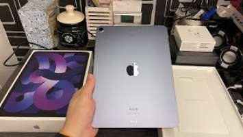 Apple iPad Air 2022 (5th Generation) with M1 chip Unboxing + First Boot Up (Purple)