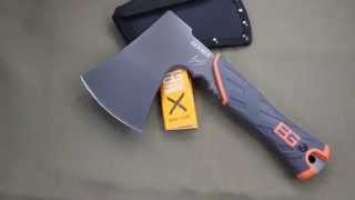 Bear Grylls Survival Hatchet 31-002070 - video demo