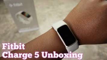 Fitbit Charge 5 Lunar White Unboxing