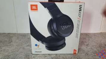 Unpacking JBL LIVE 400BT Wireless Headphones