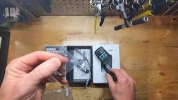 Unboxing Wahoo ELEMNT BOLT GPS bike computer