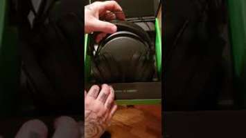 RAZER NARI wireless headset unboxing