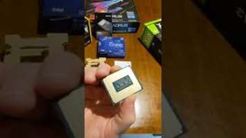 Fastest CPU in the world unboxing - Intel 12th Gen i9-12900kf