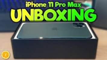 Apple iPhone 11 Pro Max Unboxing (And we turn it on)