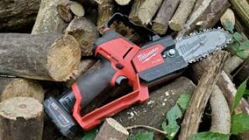 Milwaukee M12 FUEL Hatchet 6" Pruning Chainsaw Review