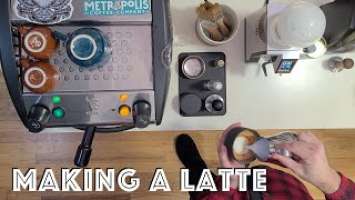 Making a Latte│Single Dose Workflow [Eureka Mignon Specialita]