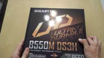 Unboxing Unboxing GIGABYTE B550M DS3H