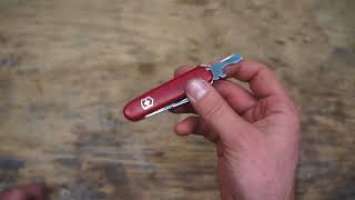 Should you carry a SAK? Victorinox Recruit