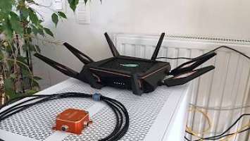 Unboxing and Setup of the Asus ROG Rapture GT-AX11000 802.11ax (WiFi 6) Tri-band Gaming Router