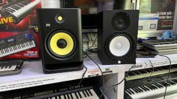 Which Studio Monitors Should You Buy? || Yamaha HS8 VS KRK Rokit 8 G4 Studio Monitor Comparison 2022