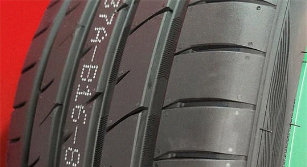 Goodride Solmax1 215/65 R17 99V