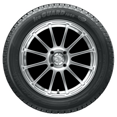 Yokohama Ice Guard IG50+ 215/55 R17 94Q