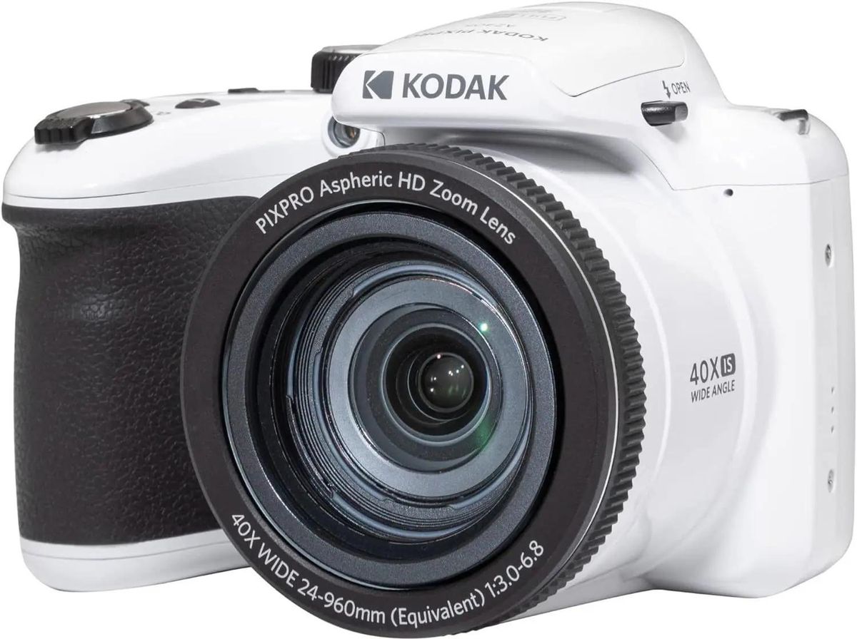 Цифровой компактный фотоаппарат Kodak Astro Zoom AZ405,  белый